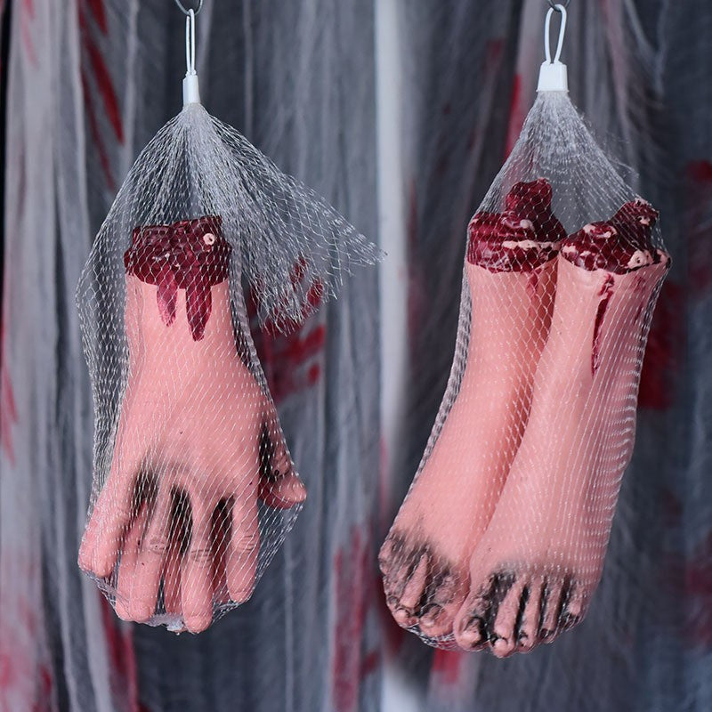 Accessoires représentant des mains et des pieds sectionnés