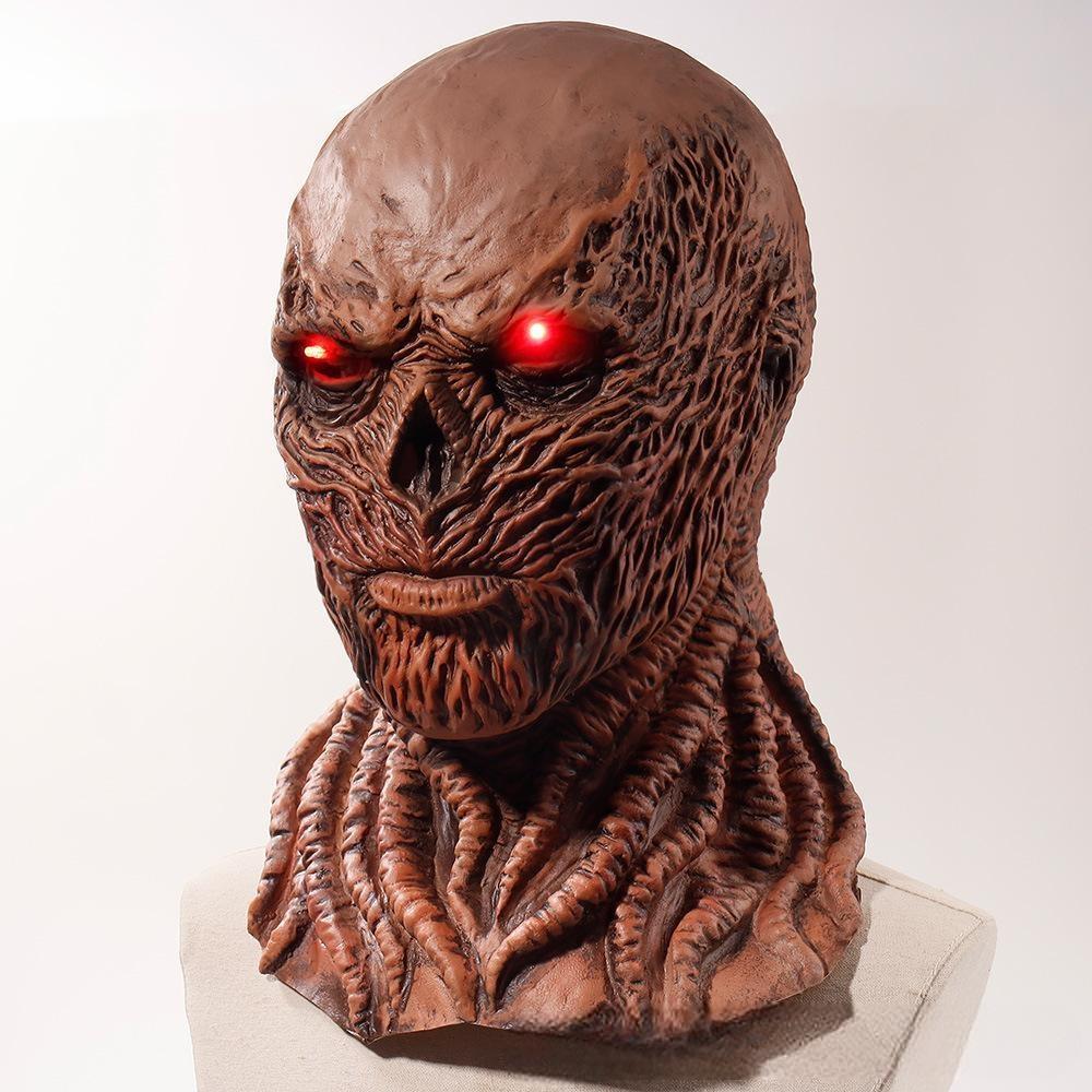 Masque de Vecna aux yeux lumineux